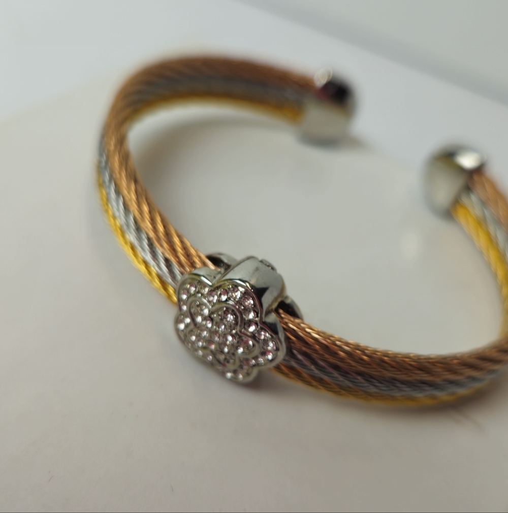Chic Tri-Color Cable Bracelet with Crystal Flower